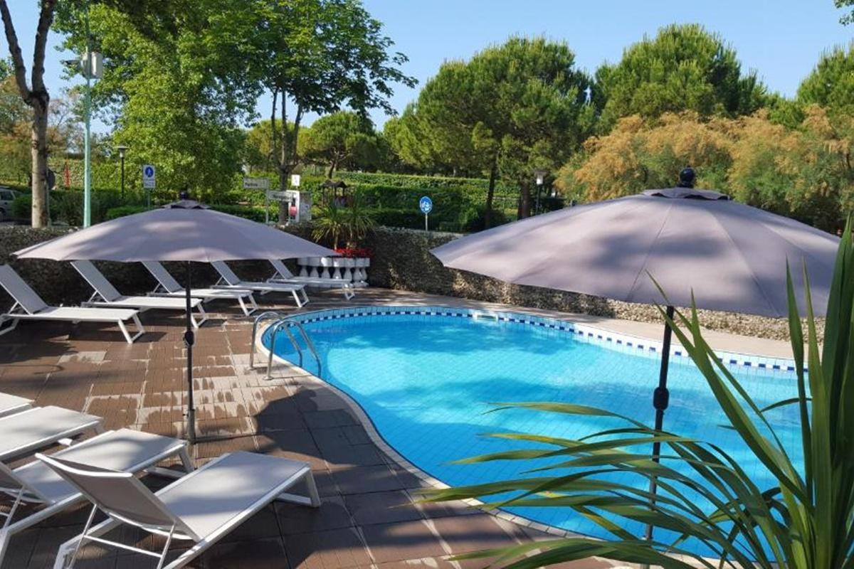 Hotel La Siesta Jesolo Extérieur photo