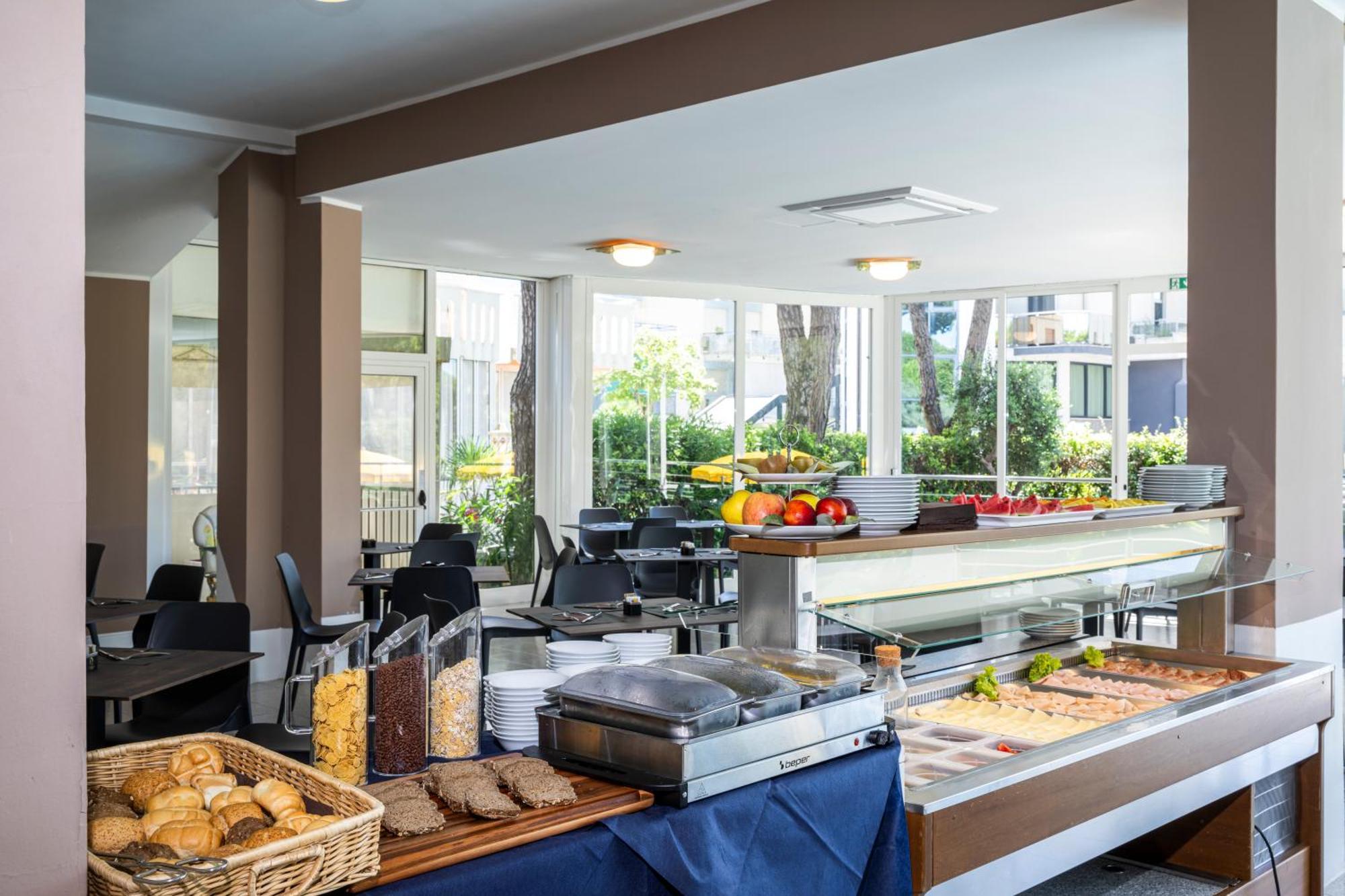 Hotel La Siesta Jesolo Extérieur photo